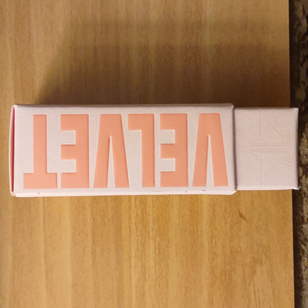 Jeffree Star Velvet Trap Lipstick "Red Affair"